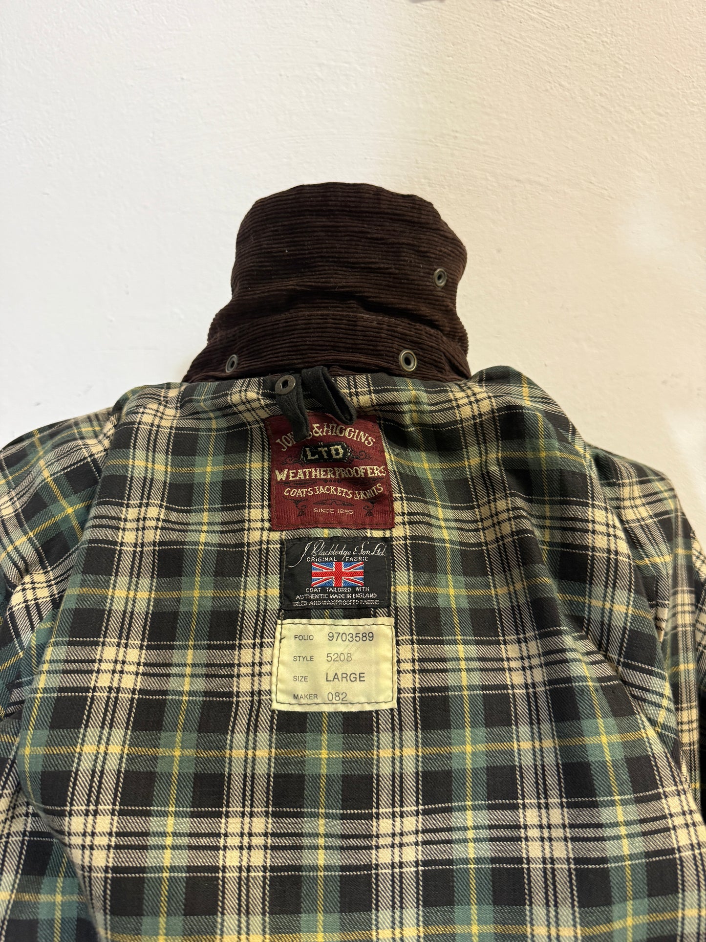 Vintage 80s/90s waxed jacket made in England “L”
