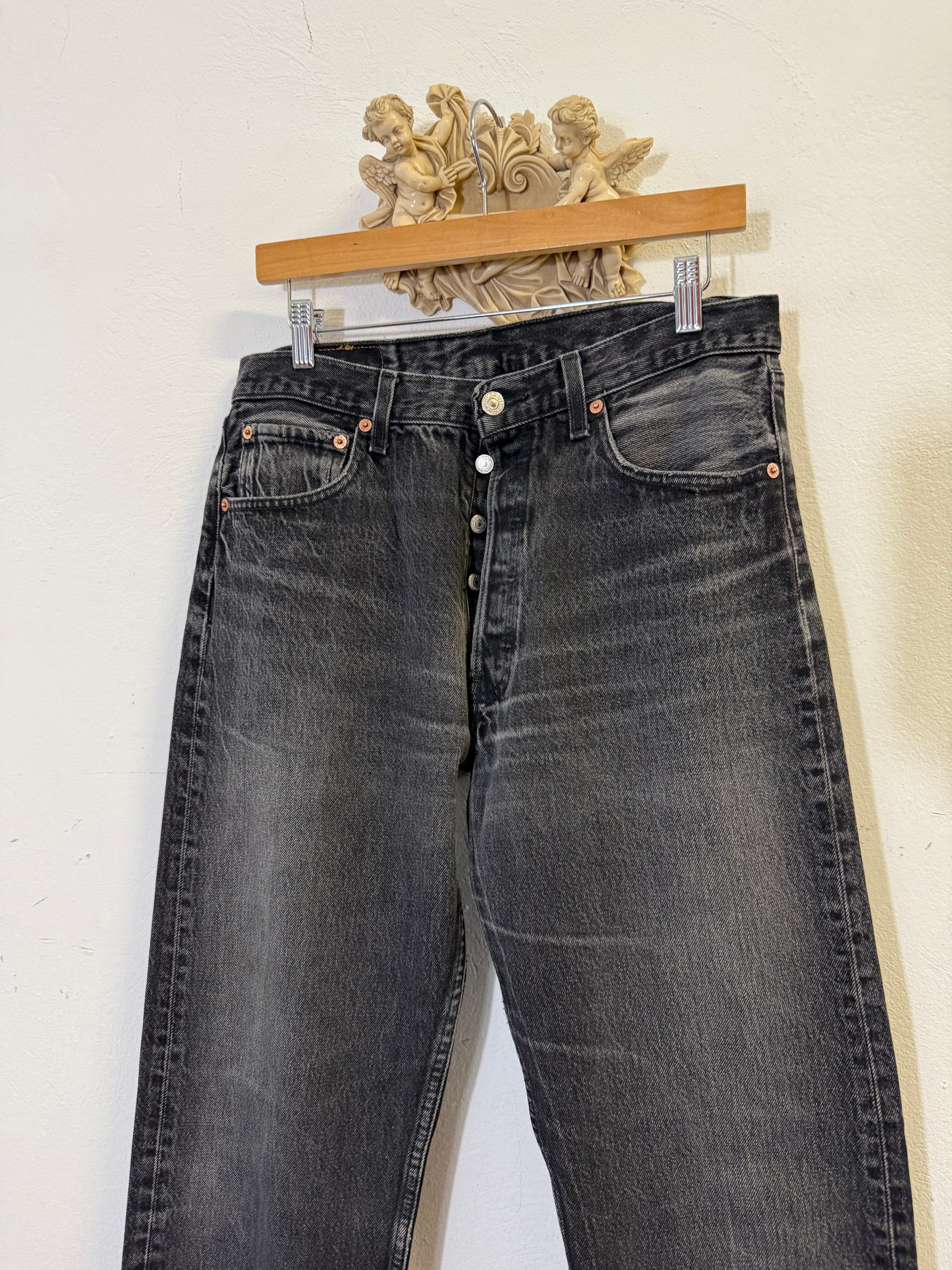 Vintage Levi’s 501 “W32 L34”