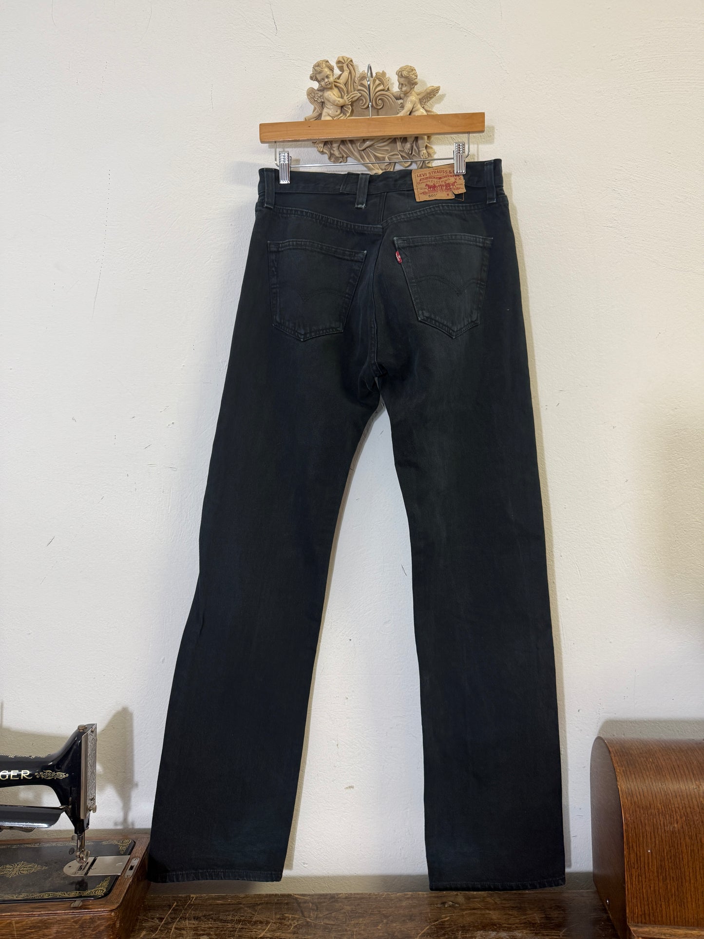 Vintage Levi’s 501 “W31 L34”