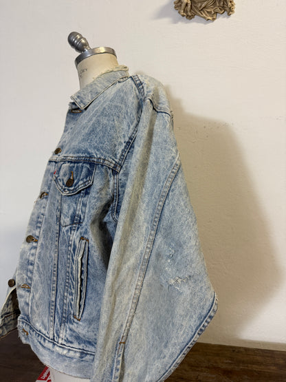 Vintage Levi’s Jacket Made in Usa “M/L”