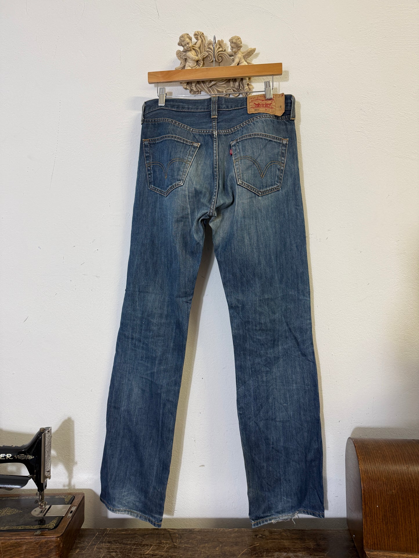 Vintage Levi’s 501 “W33 L34”