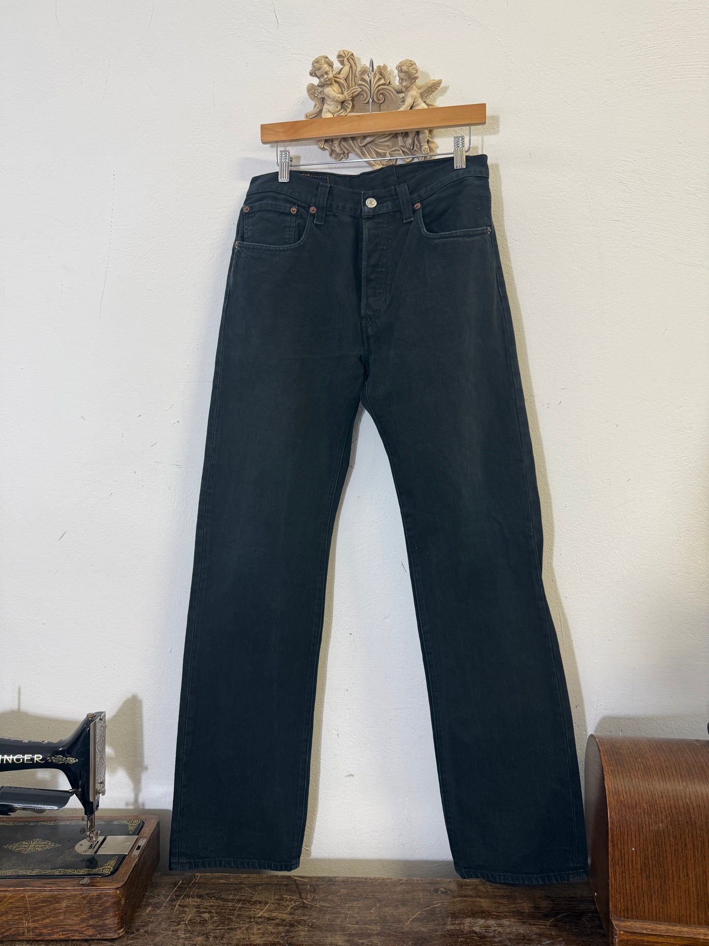 Vintage Levi’s 501 “W31 L34”