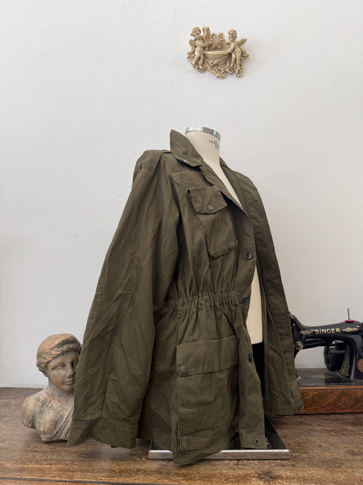 Vintage 80’s Italian Army Jacket “L”