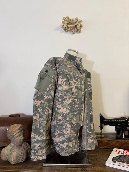 BDU Jacket Digital Camo Us Army  “L/XL”
