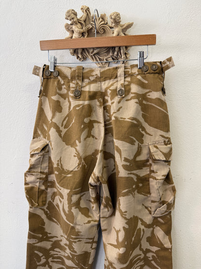Vintage British Army Camo Cargo Pants “W30”