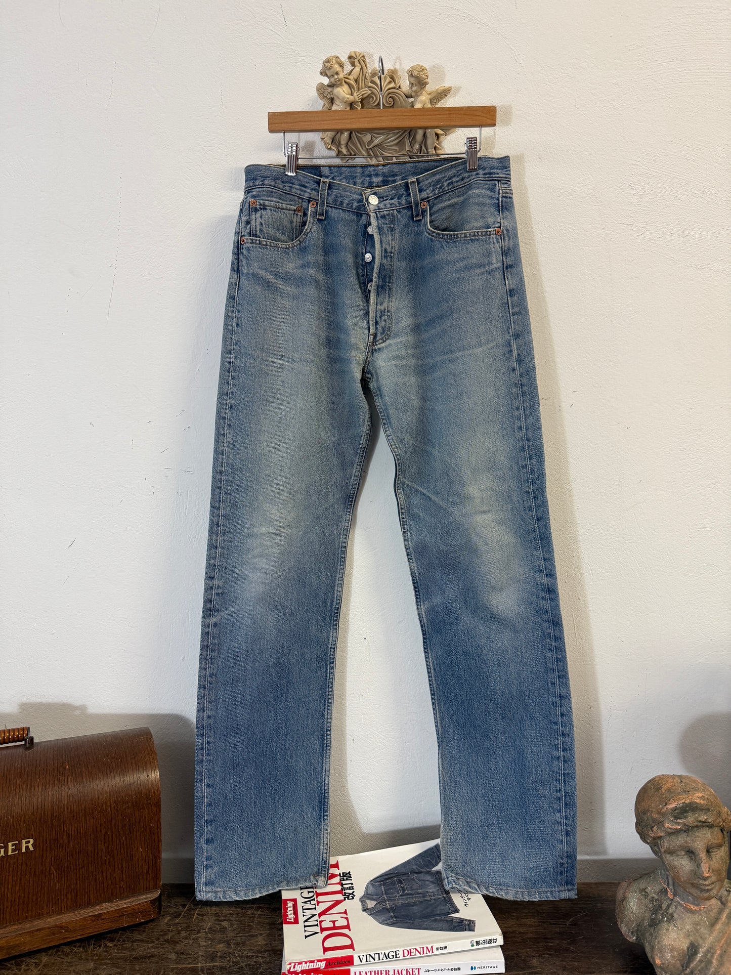 Vintage Levi’s 501 “W34 L36”