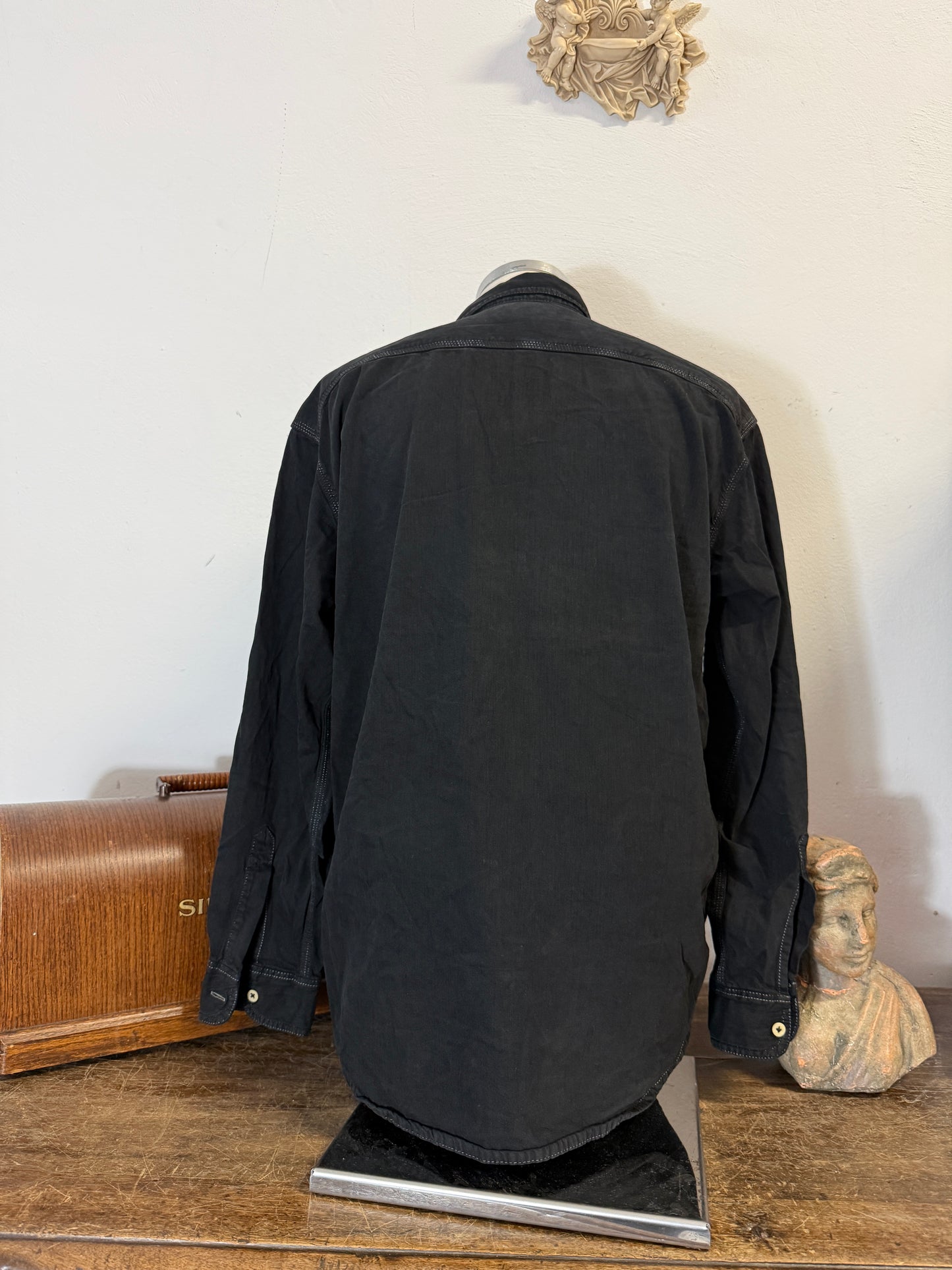 Vintage 90’s Black Levi’s Shirt “L”