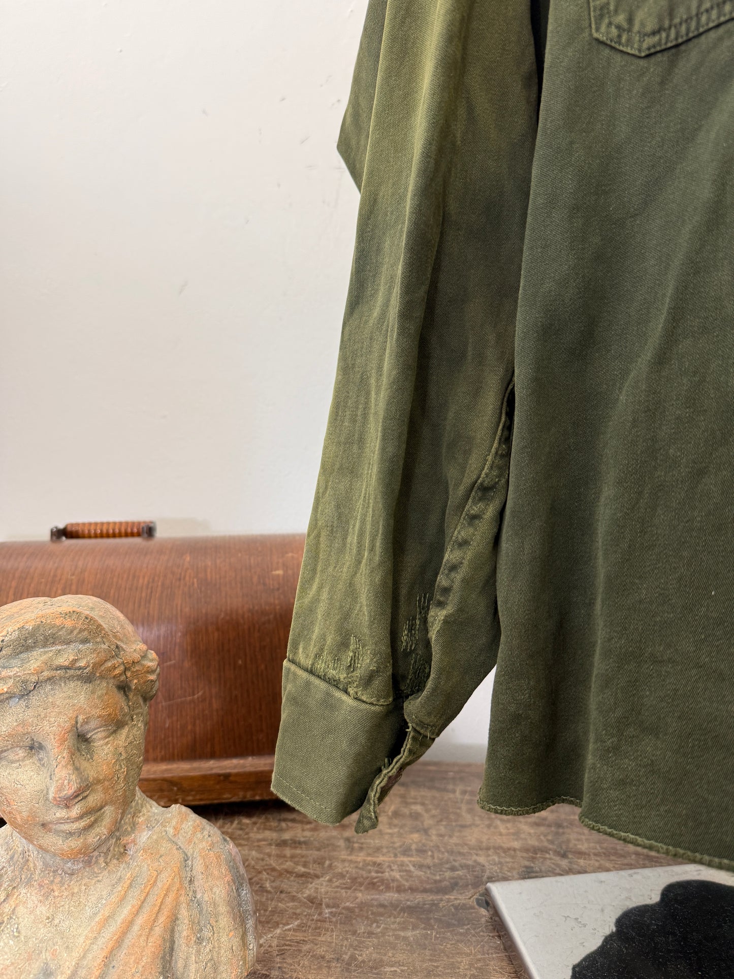 Vintage 80’s Faded Hungarian Army Shirt “S/M”