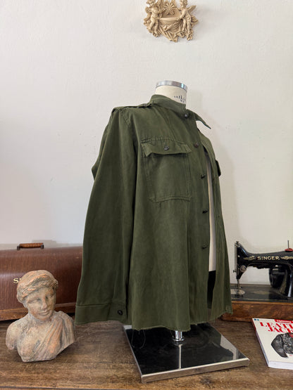 Vintage 80’s Faded Hungarian Army Shirt “M/L”