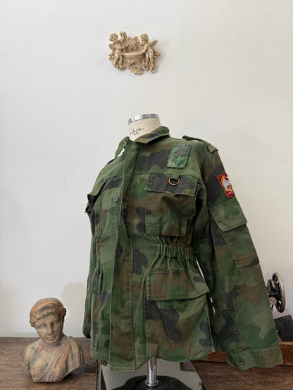 Vintage 90’s Serbian Army Jacket “M/L”