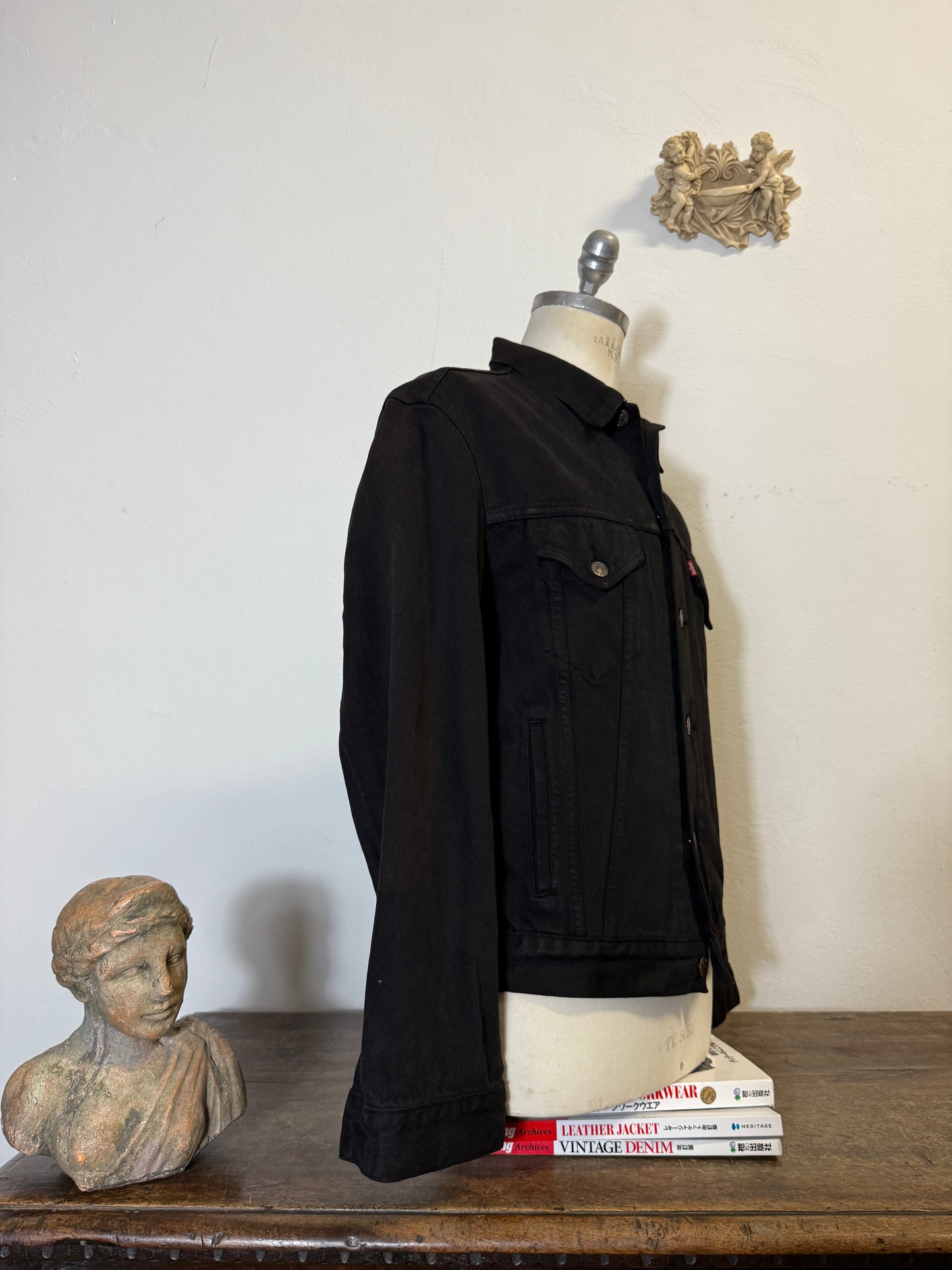 Vintage Levi’s Jacket “M/L”