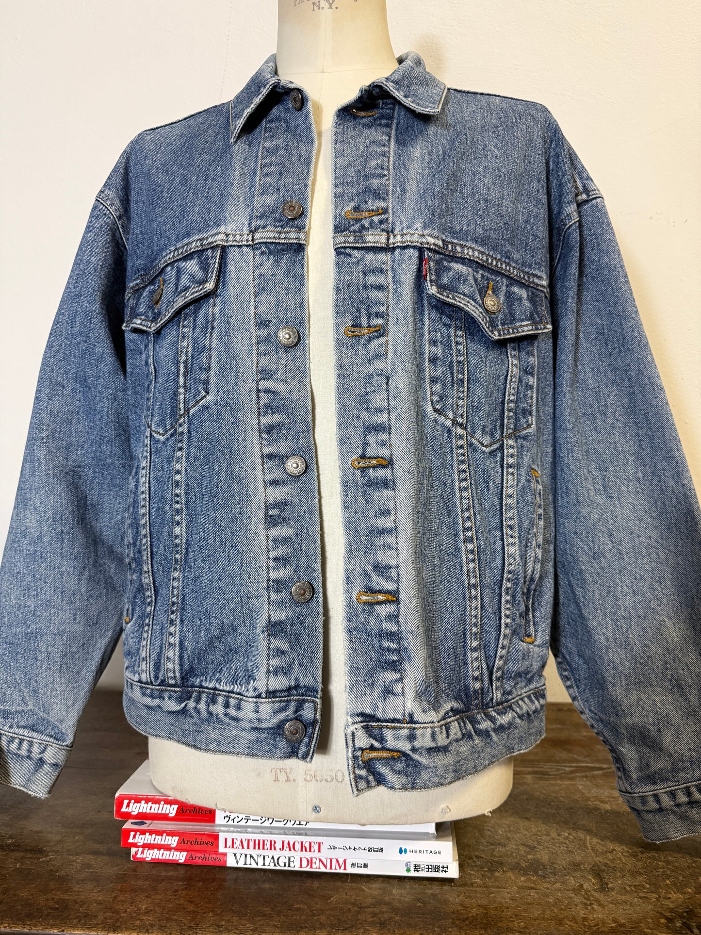 Vintage Levi’s Jacket “L/XL”