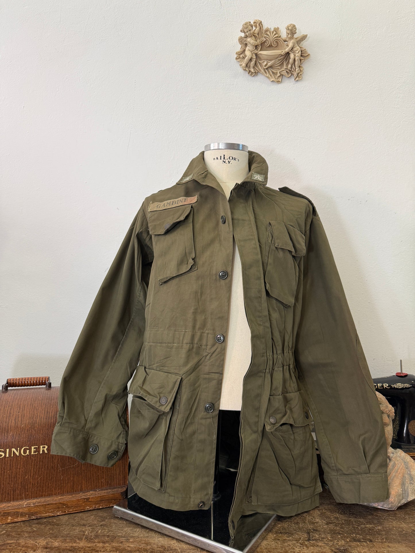 Vintage 80’s Italian Army Jacket “L”