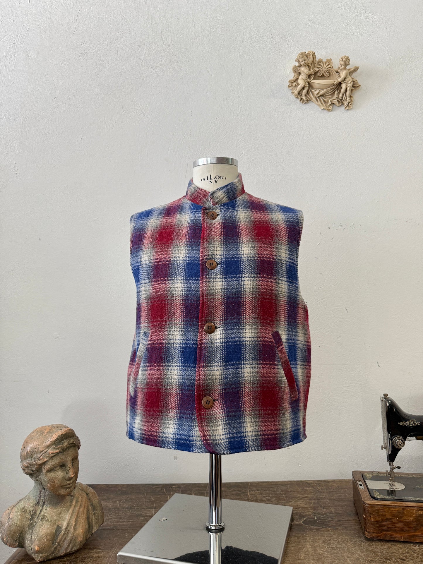 Vintage 90’s Wool Vest “L”