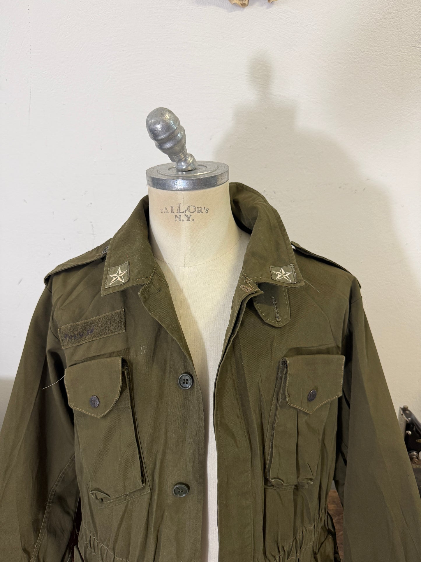 Vintage 80’s Italian Army Jacket “L”