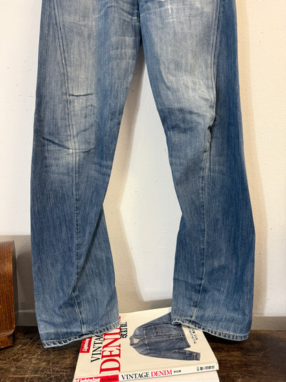 Vintage Levi’s Engineered “W33 L34”