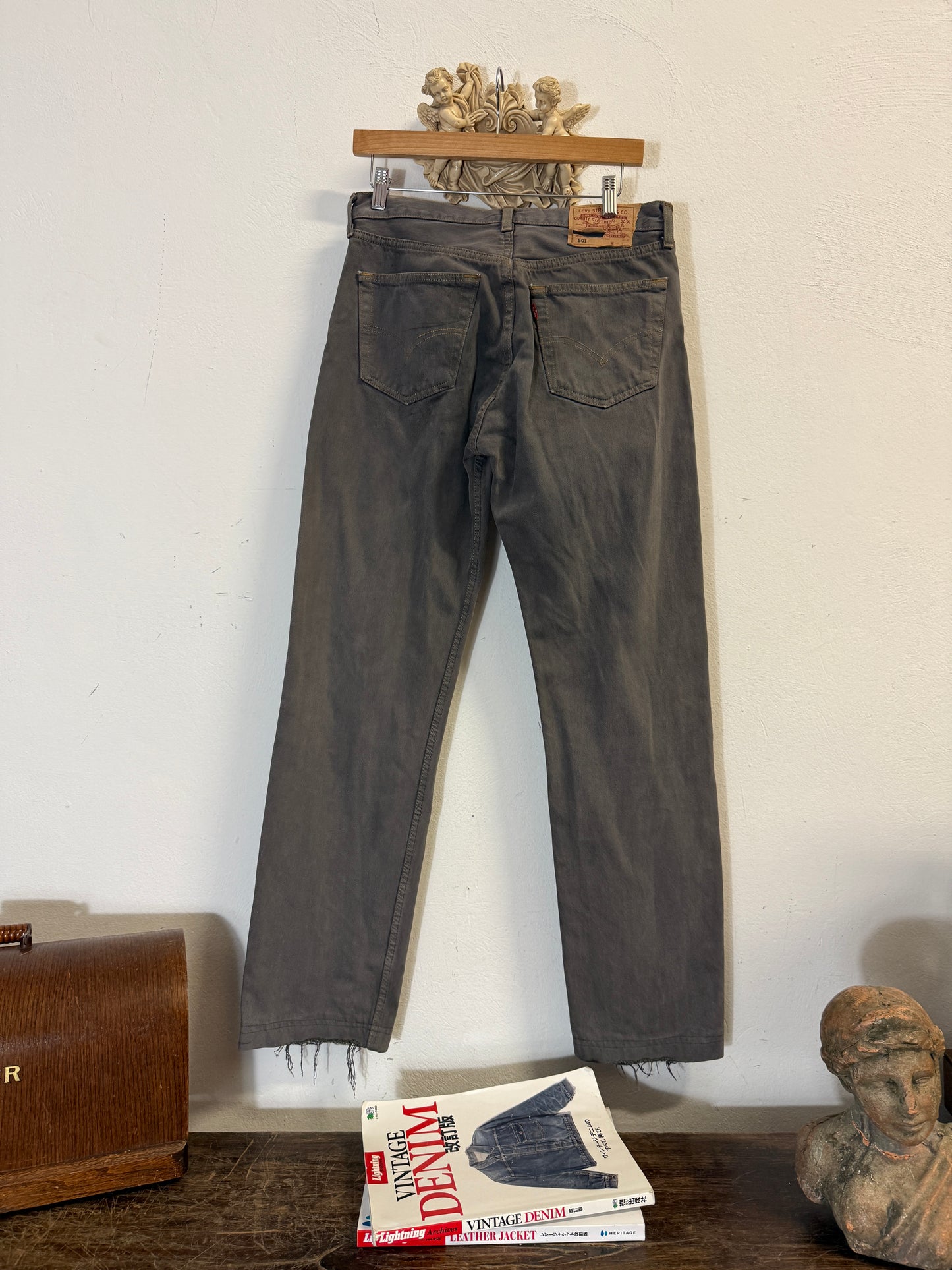 Vintage Levi’s 501 “W32 L32”