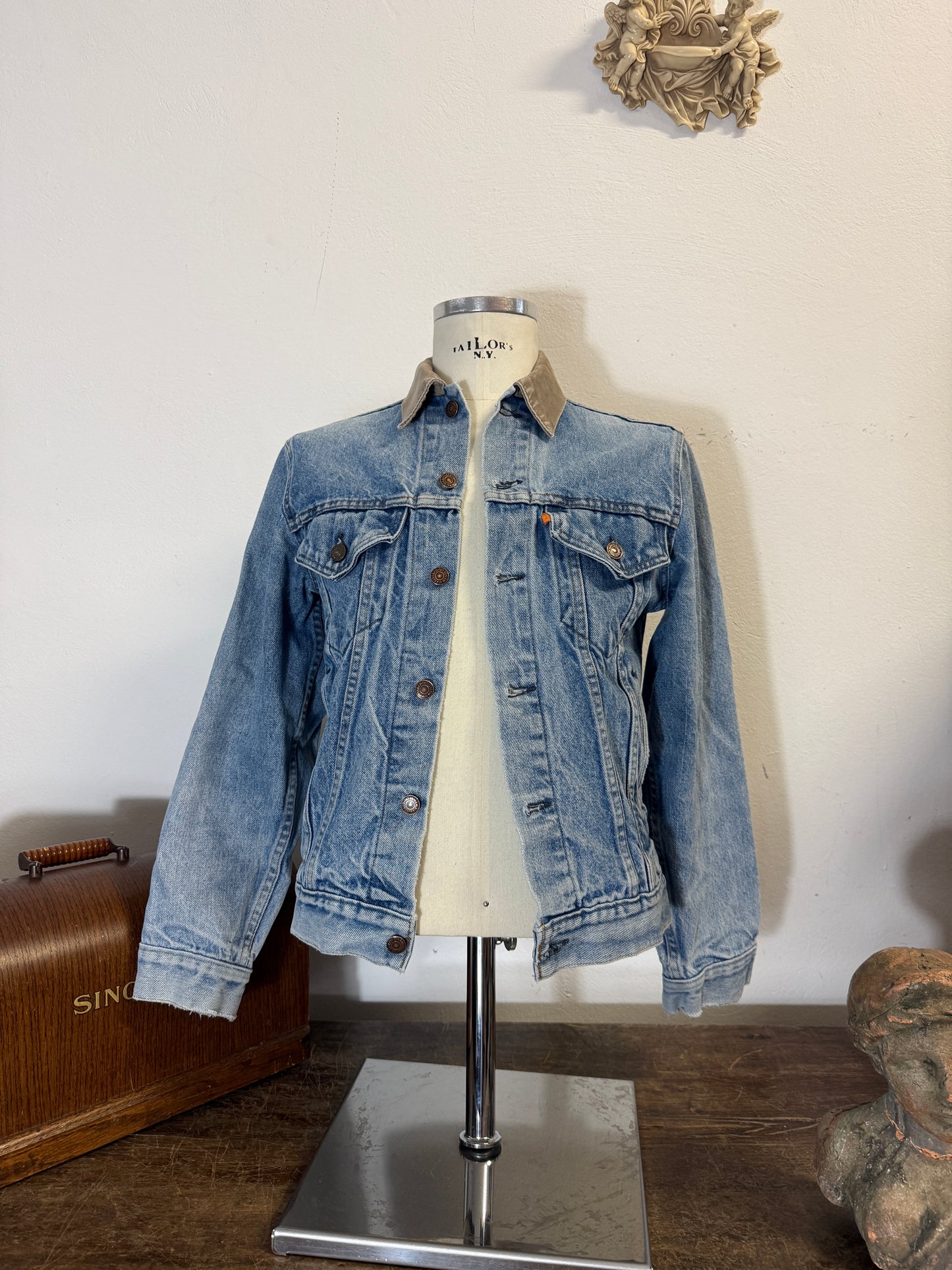 Vintage Levi’s Jacket “S”