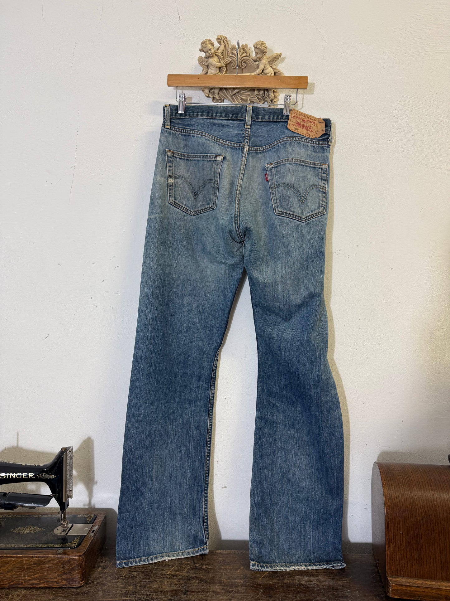 Vintage Levi’s 501 “W34 L36”