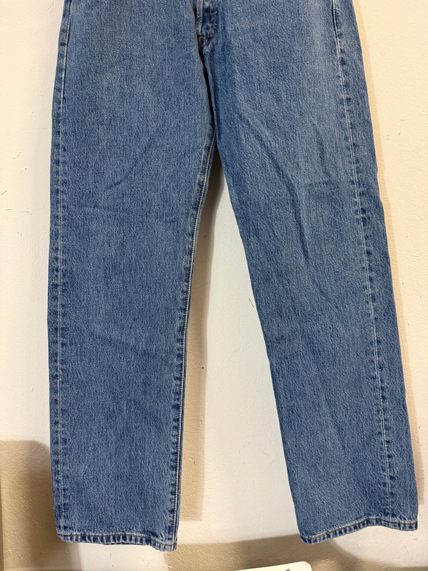 Vintage Levi’s 501 “W33 L32”