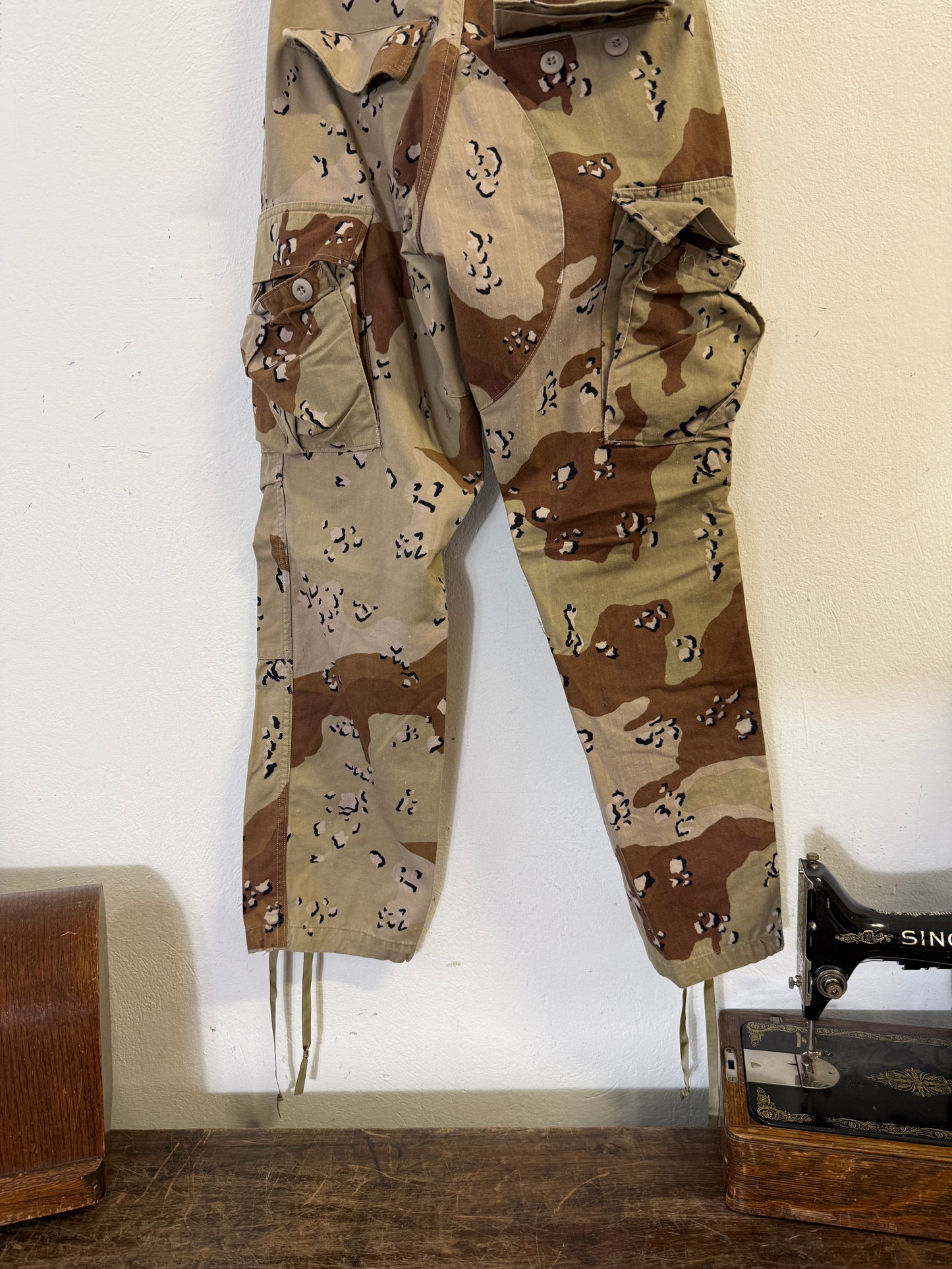 Vintage Desert Chocolate Cargo Pants Us Army “W24”