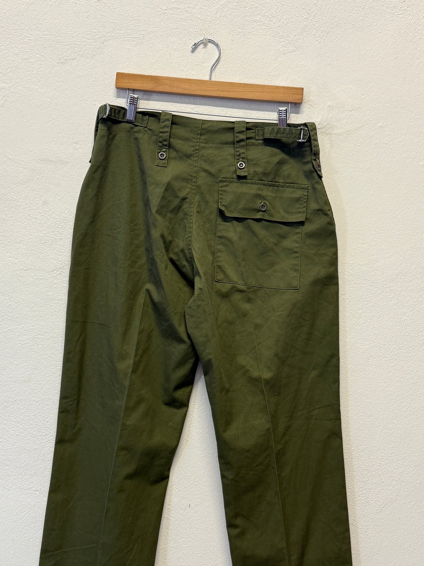 Vintage British Fatigue Army Pants “W32”