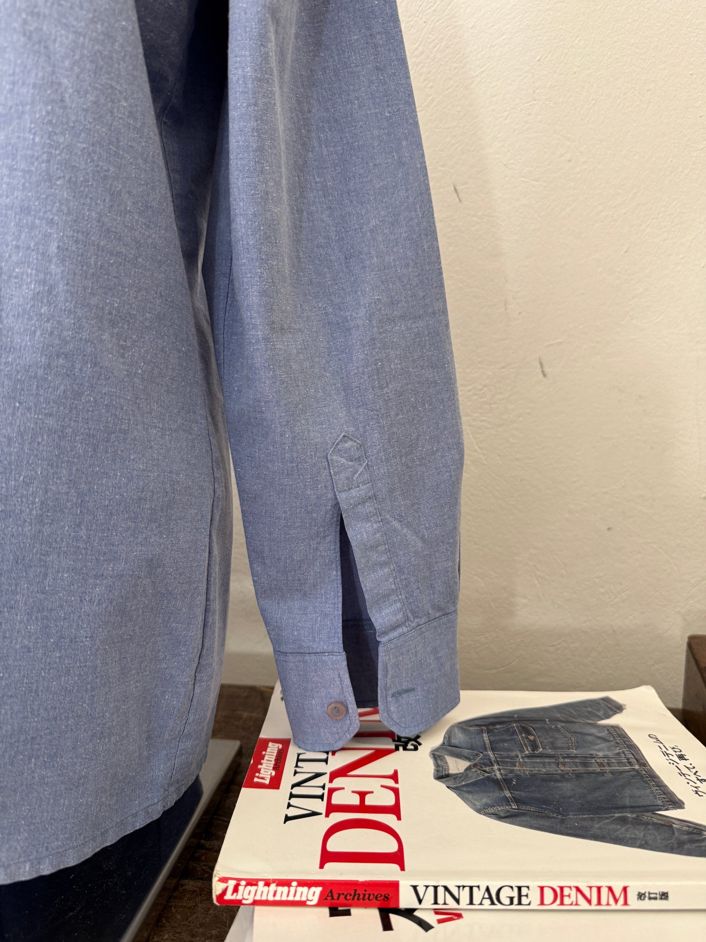 Vintage 90’s Italian Navy Shirt “M/L”