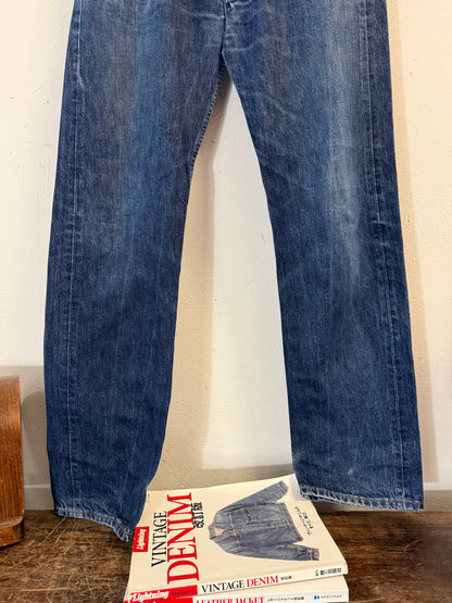 Vintage Levi’s 501 “W34 L34”