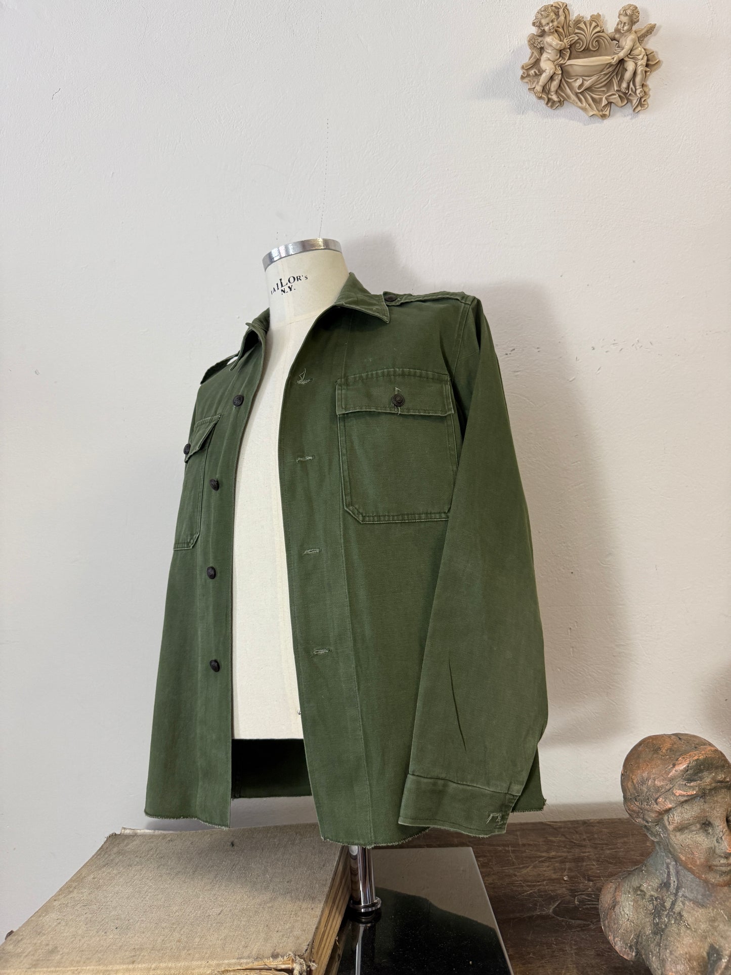 Vintage 80’s Hungarian Army Shirt “S/M”