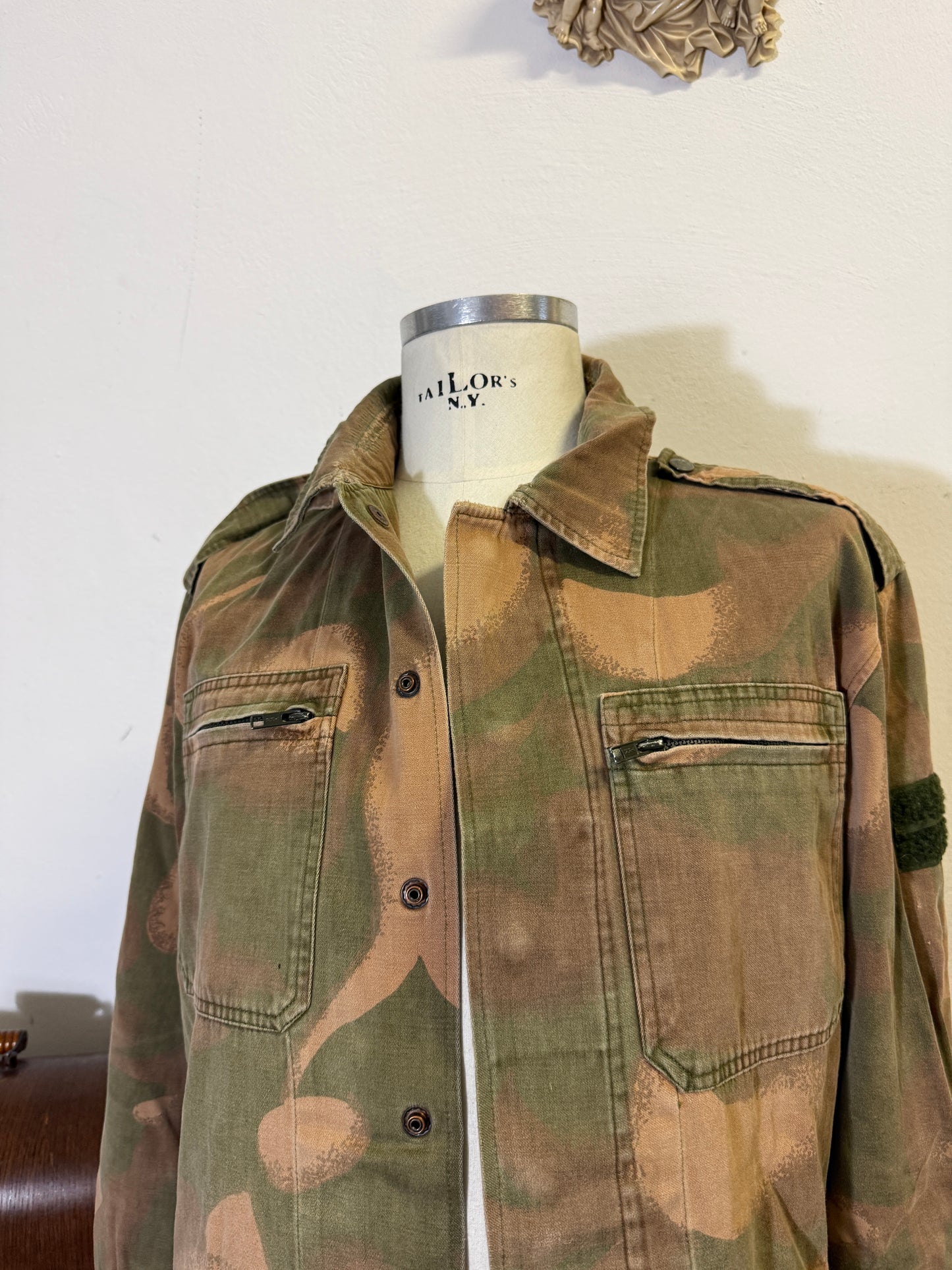 Vintage 90’s Hungarian Army Overshirt “M”