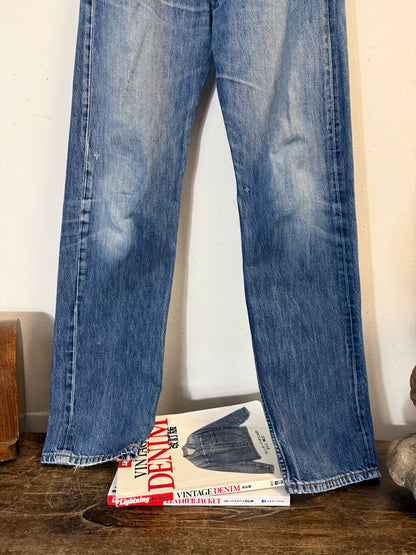 Vintage Levi’s 501 “W33 L34”