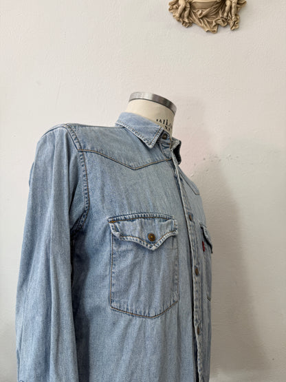 Vintage Levi’s Denim Shirt “S”