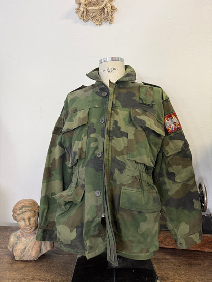 Vintage 90’s Serbian Army Jacket “L”