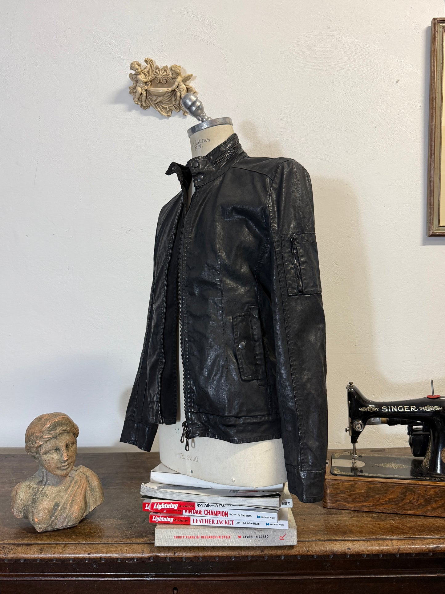 Glossy Leather-Effect Cotton Jacket “S”