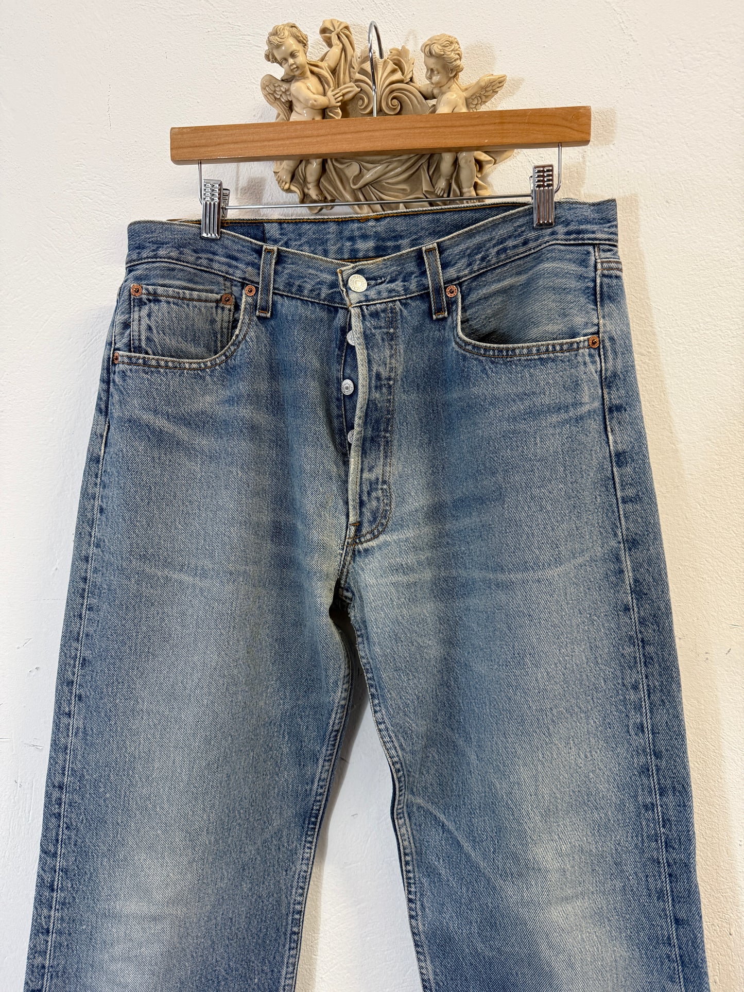 Vintage Levi’s 501 “W34 L36”