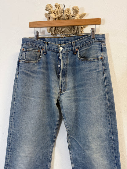 Vintage Levi’s 501 “W34 L36”