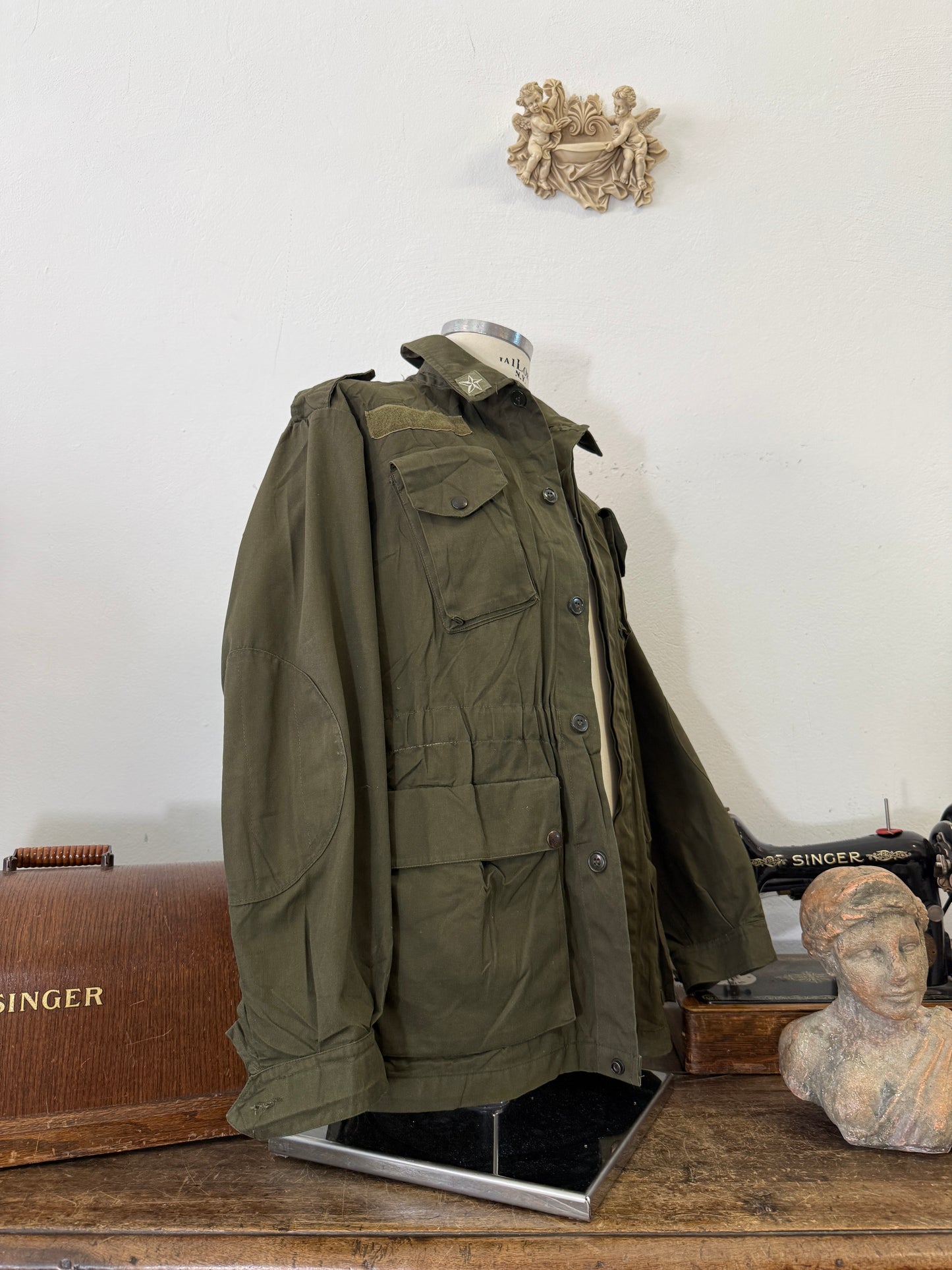 Vintage 80’s Italian Army Jacket “M/L”