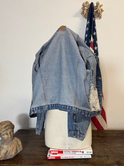 Vintage Levi’s Jacket “L”