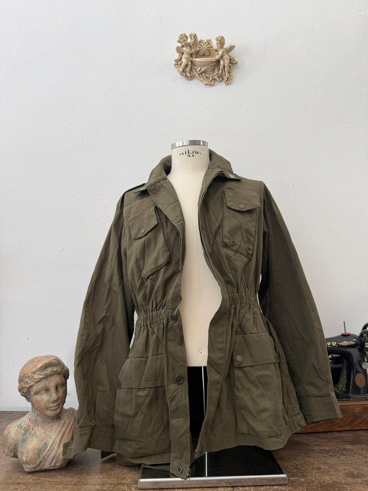 Vintage 80’s Italian Army Jacket “L”