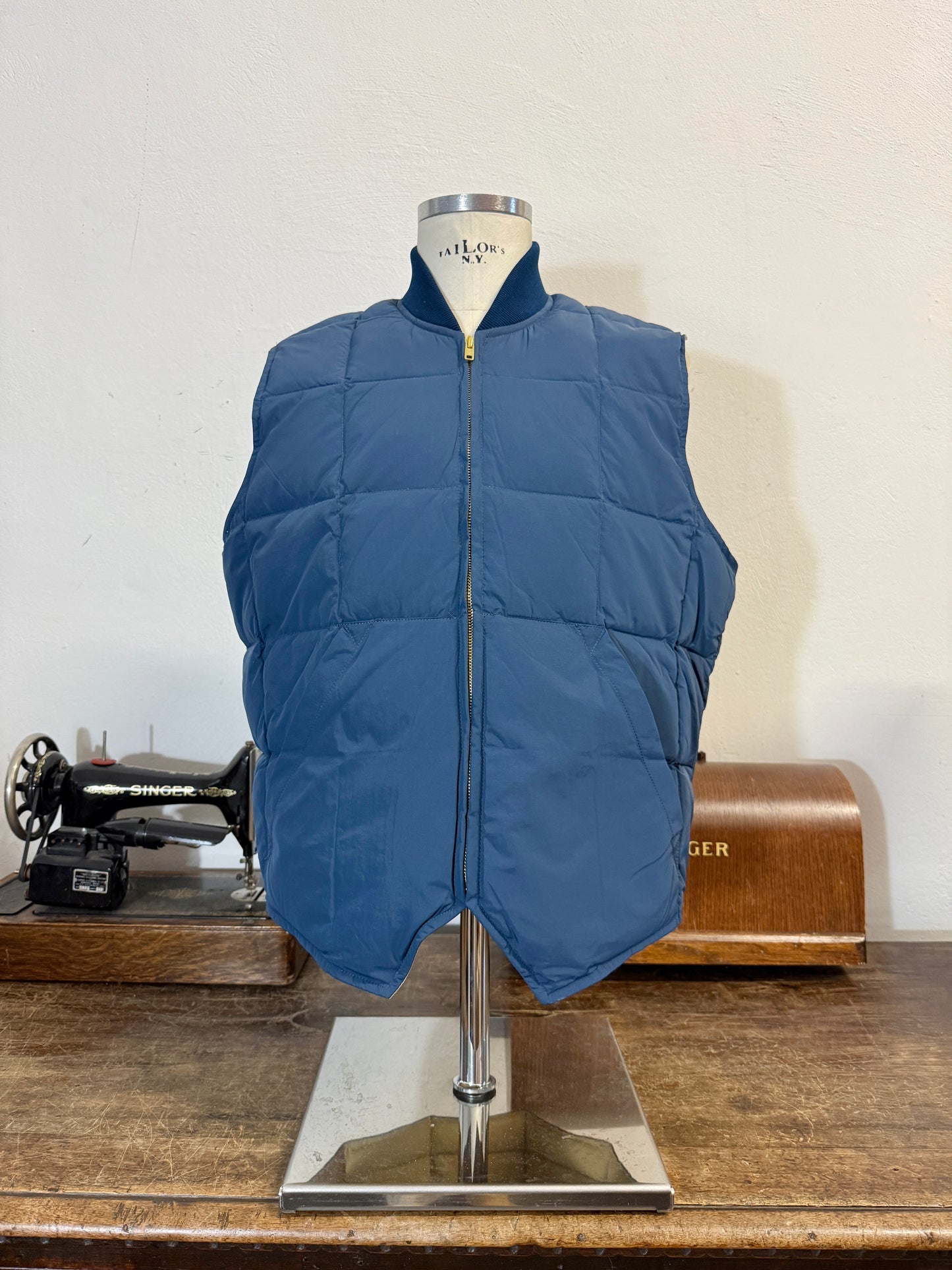 Chesapeake’s Down Vest Seattle - Deep Blue