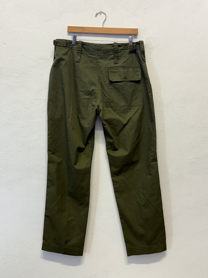 Vintage British Fatigue Army Pants “W35”