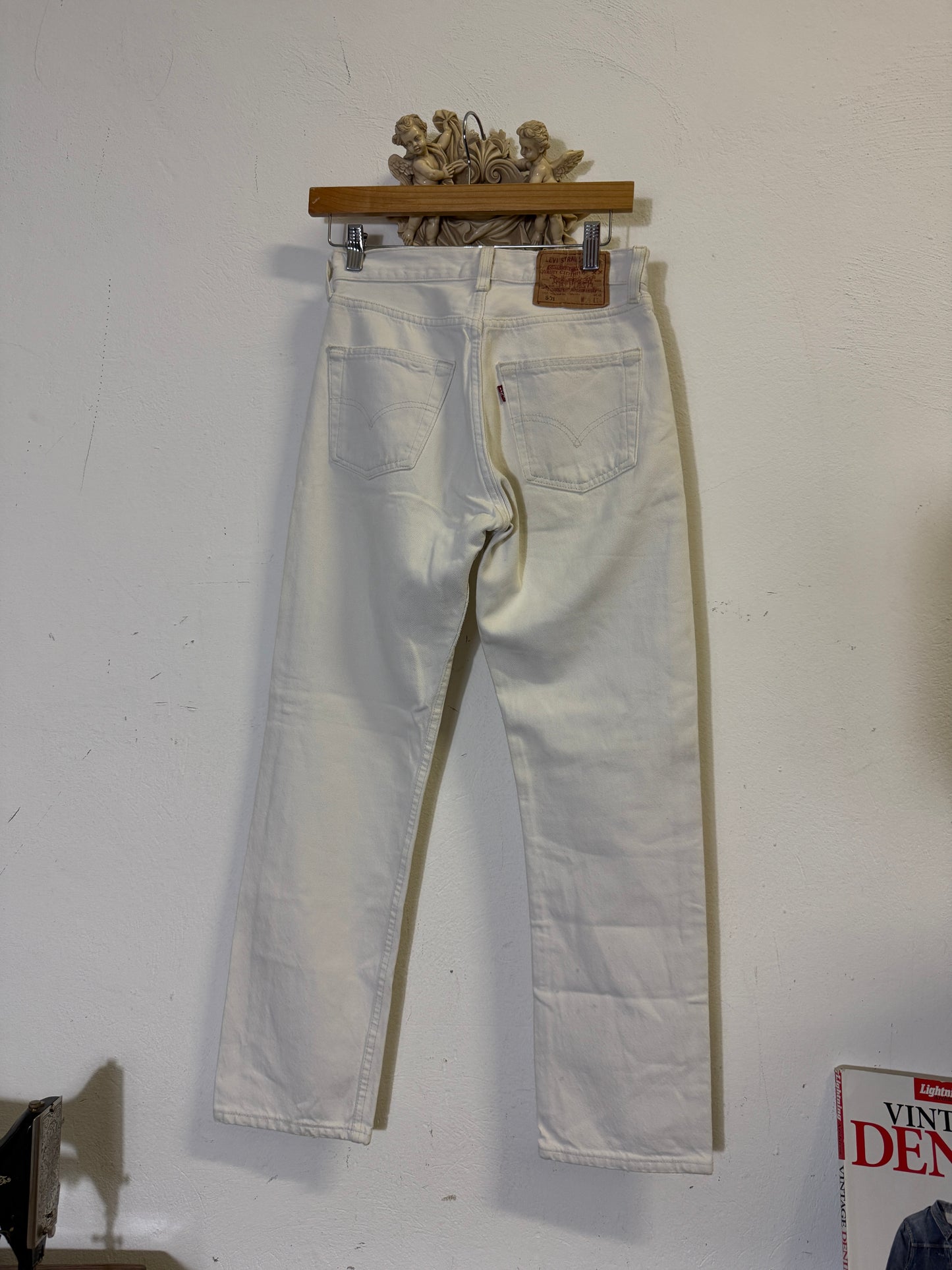 Vintage Levi’s 501 Made in Usa “W28  L28”