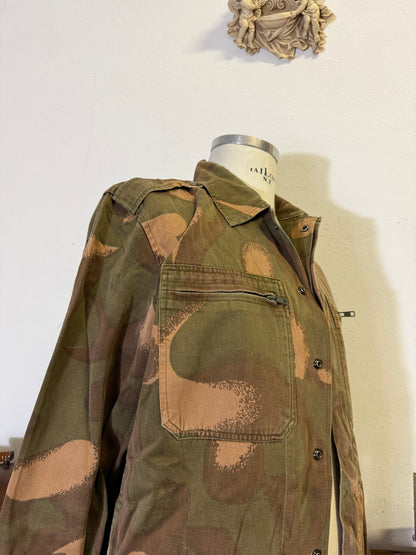 Vintage 90’s Hungarian Army Overshirt “L/XL”