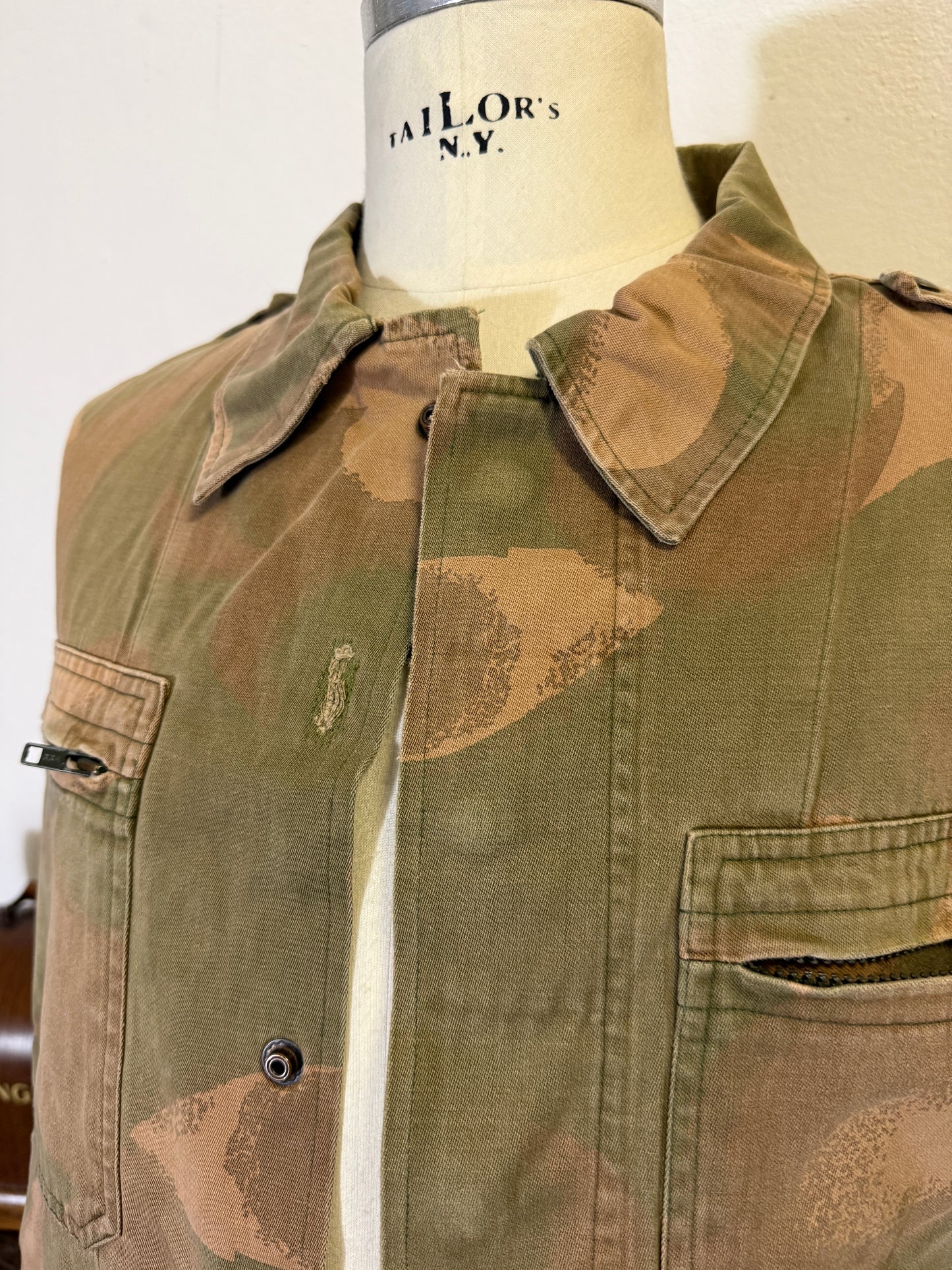 Vintage 90’s Hungarian Army Overshirt “XL”