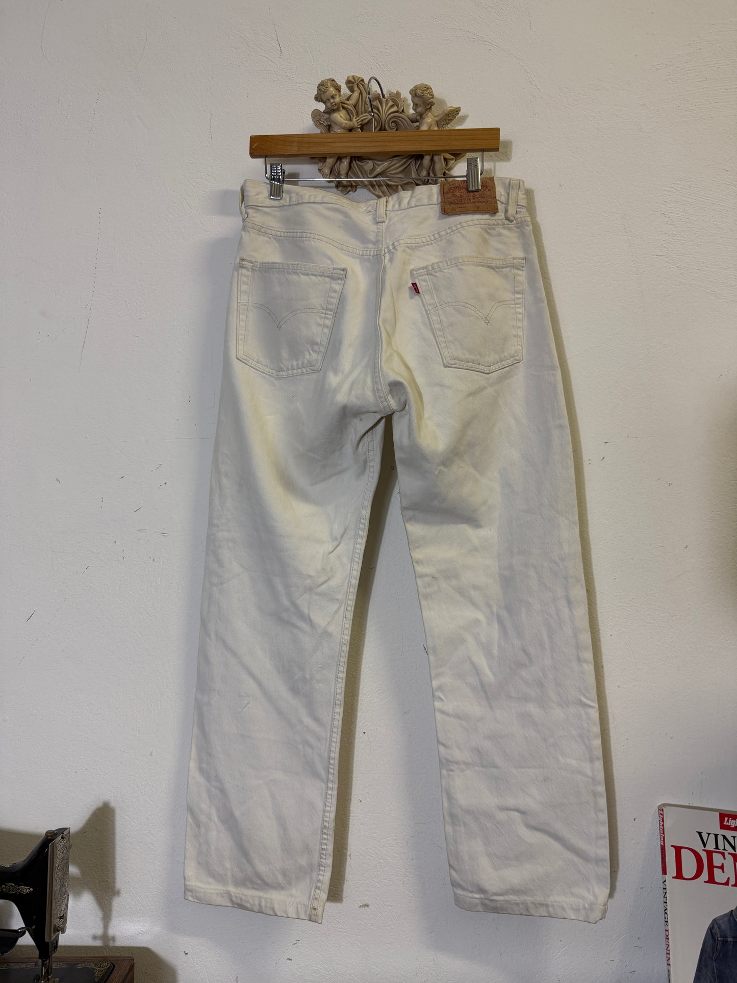 Vintage Levi’s 501 “W33 L30”
