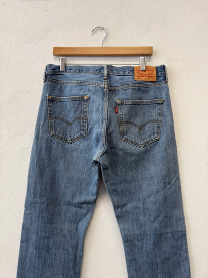 Vintage Levi’s 501 “W34 L34”