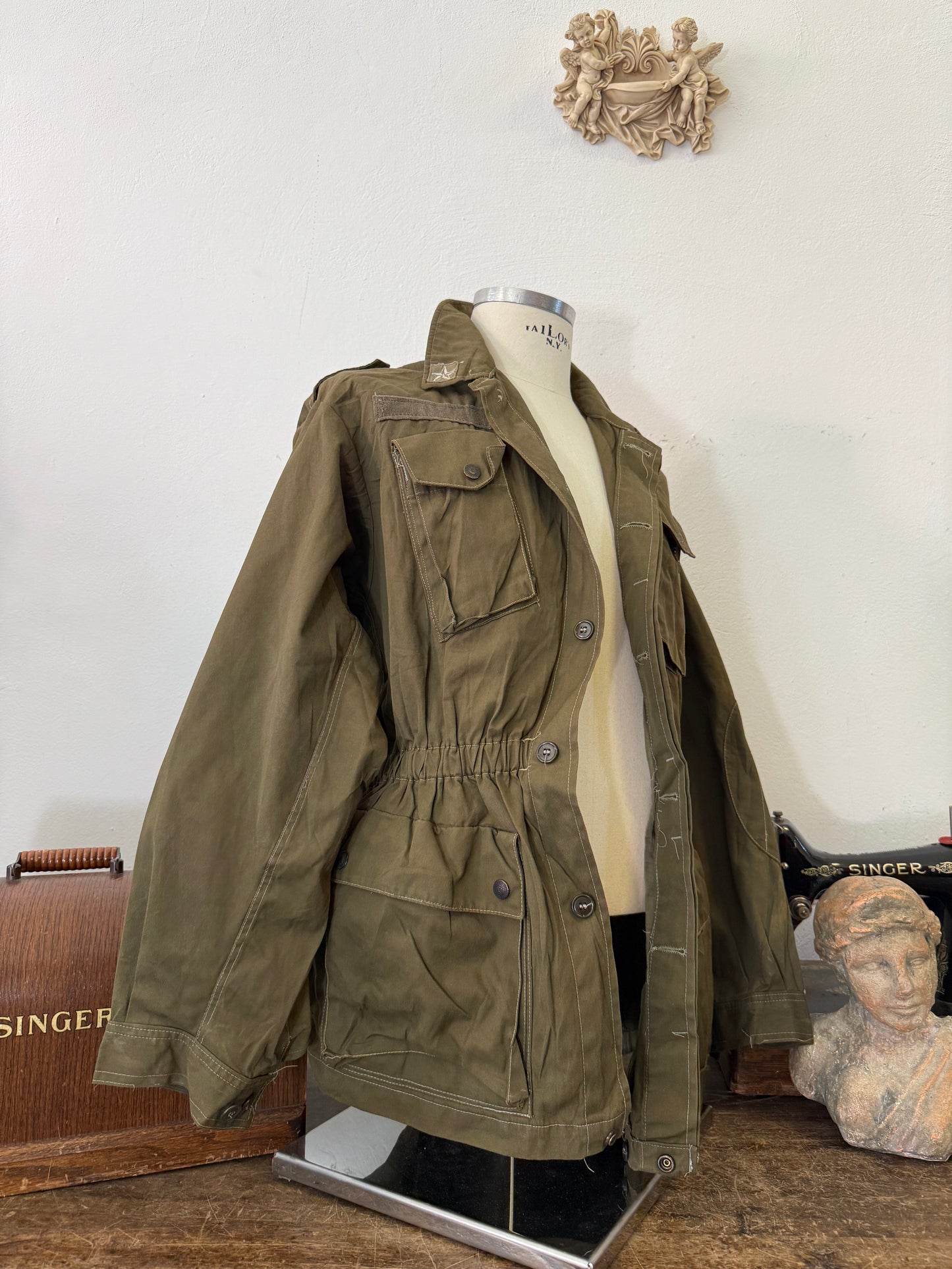 Vintage 80’s Italian Army Jacket “L”