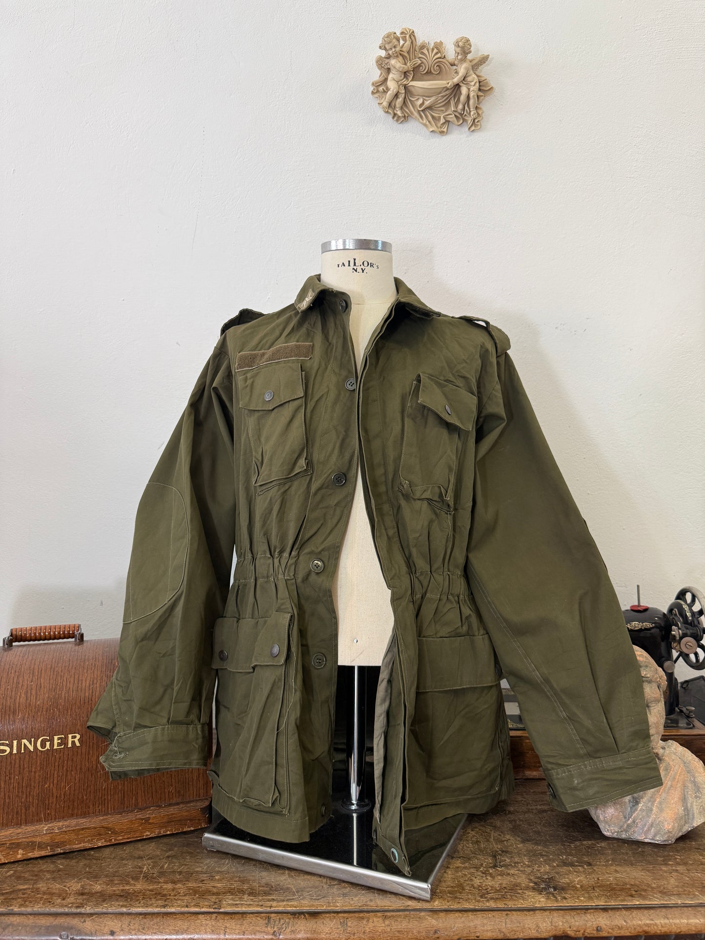 Vintage 80’s Italian Army Jacket “L”