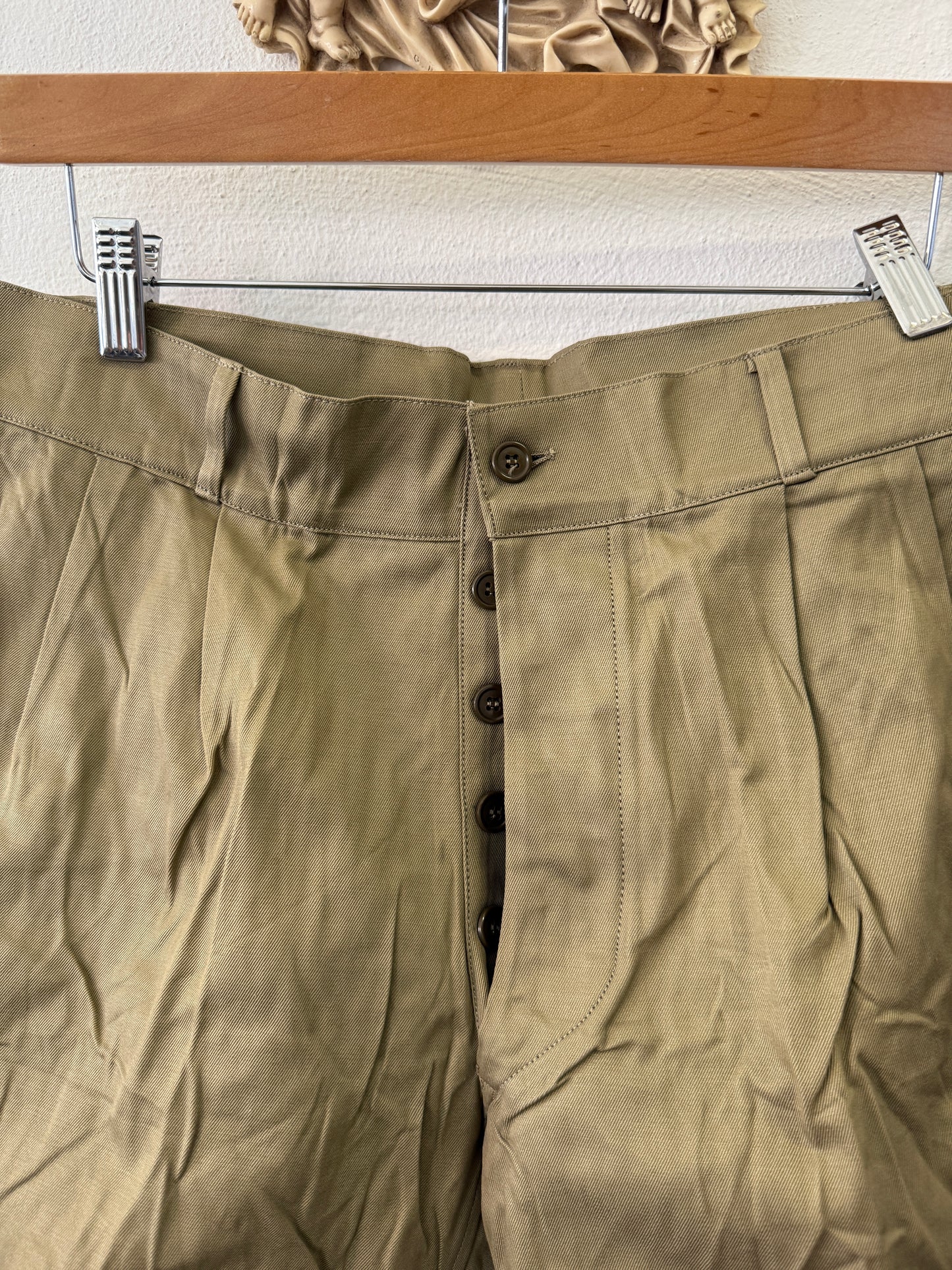 Vintage Italian Army Bermuda Shorts with Buttons 86 cm
