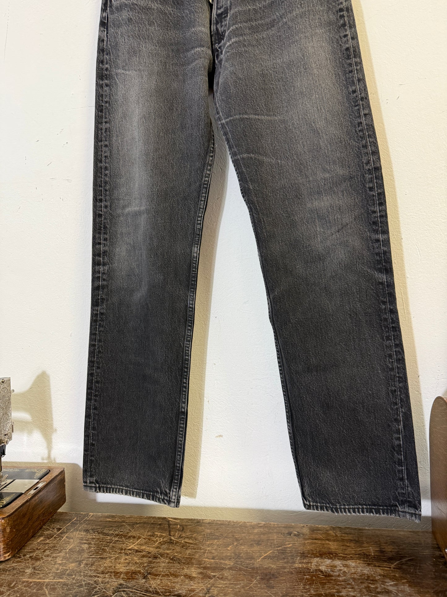 Vintage Levi’s 501 “W32 L34”